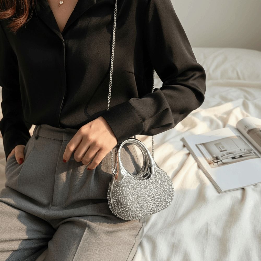 Crystal Embellished Crescent E – Wallet Chain Bag recenzja i cena